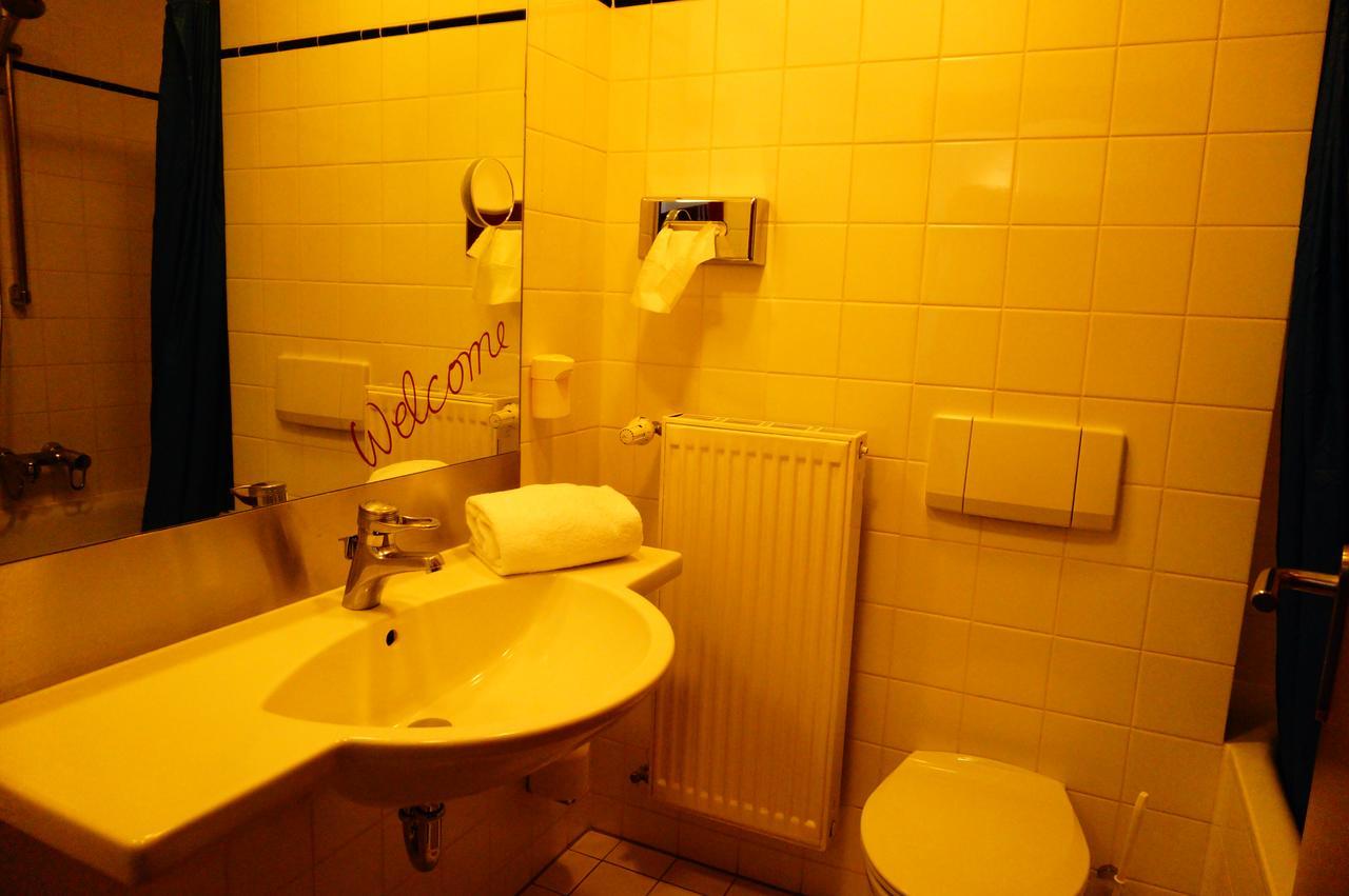 Sweet Dream Hostel & Pension - Self Check-In Guestrow Exterior photo