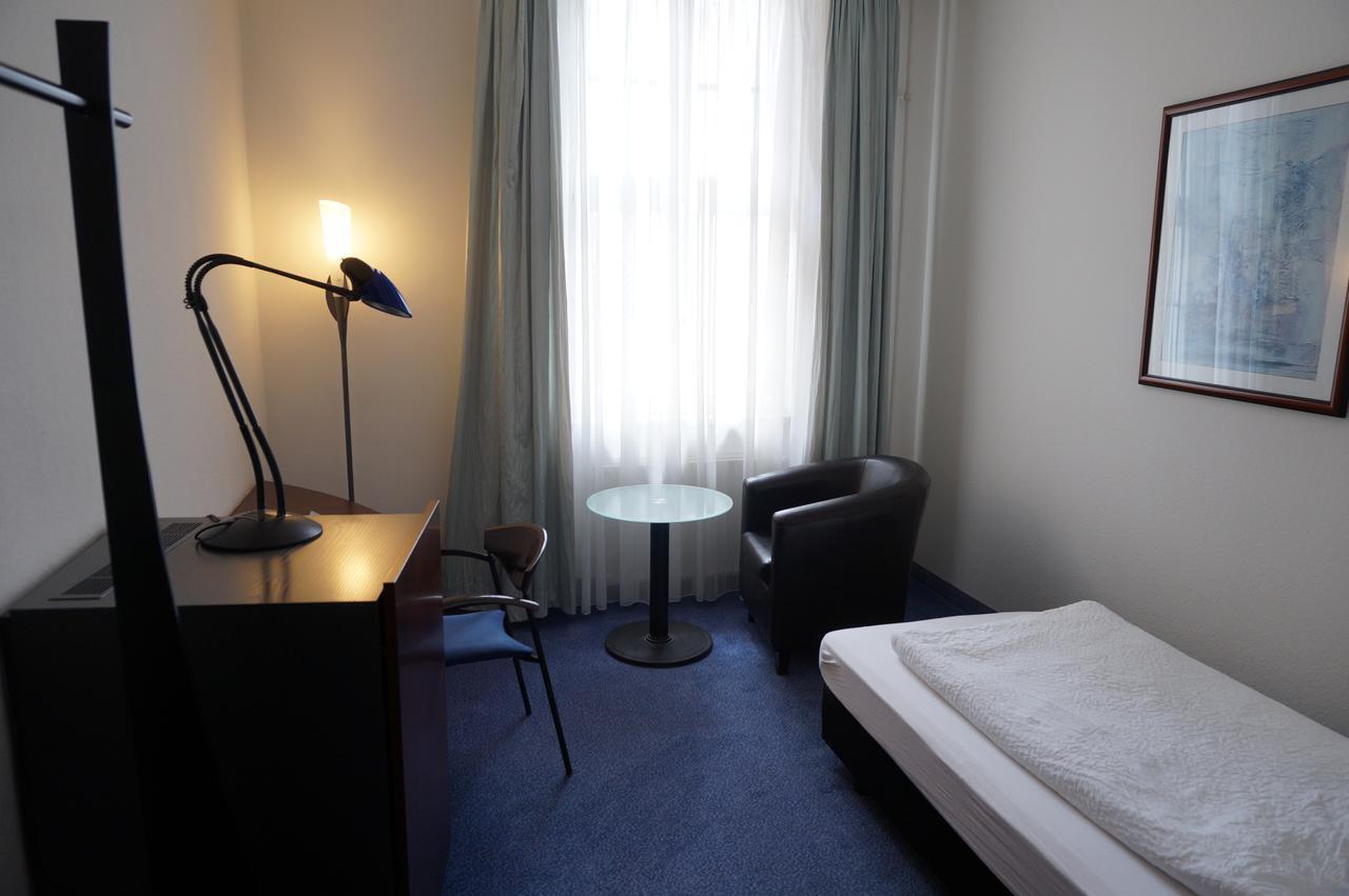 Sweet Dream Hostel & Pension - Self Check-In Guestrow Exterior photo