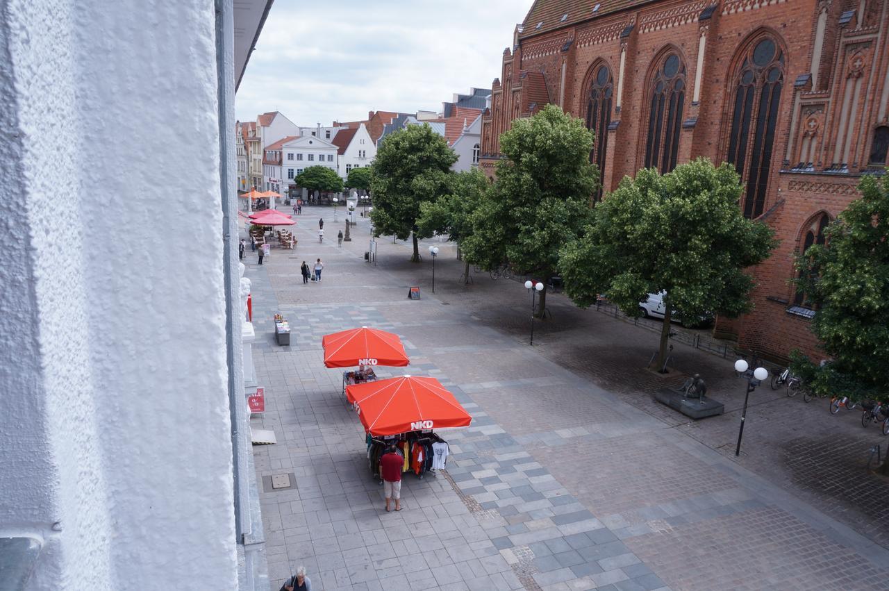Sweet Dream Hostel & Pension - Self Check-In Guestrow Exterior photo